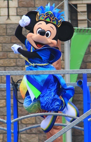 ただただかっこいいミッキーをお楽しみください