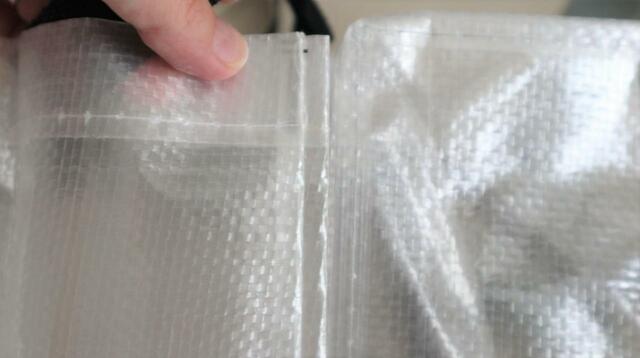 【ダイソー PPWクリアバッグ】サイズは40×48×20cm。半透明素材で中身を確認できる