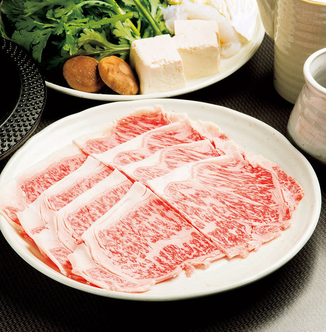 都内「すき焼き・しゃぶしゃぶ」の名店／一場（赤羽）　サーロインすき焼き（1人前120g）　1人前2580円