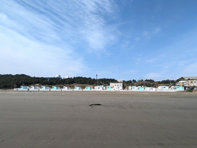 【シュガービーチ大洗】海岸側から見た施設