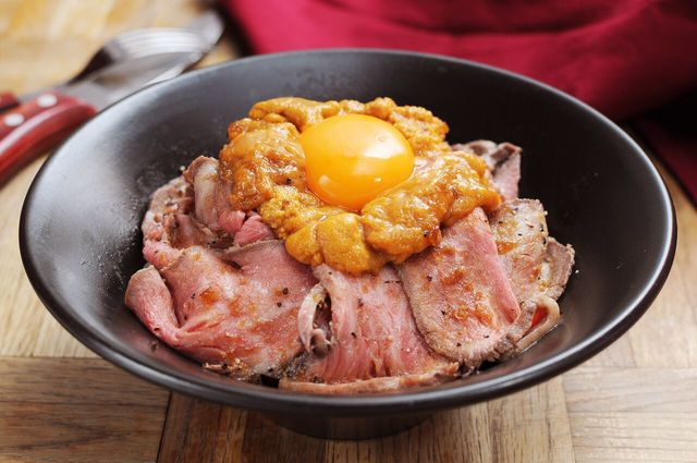 雲丹ローストビーフ丼