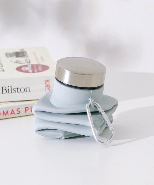 【3COINSの暑さ対策グッズ売上ランキング 1位】「折り畳みボトル」550円（税込）