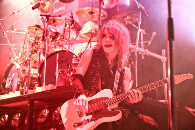 DEZERT　　撮影：小林裕和