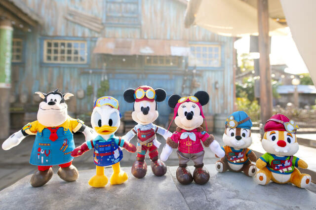 ハンガーステージ新規ショー「ドリームス・テイク・フライト」グッズ｜販売店舗：東京ディズニーシー「エンポーリオ」｜発売日：2025年7月15日（火）