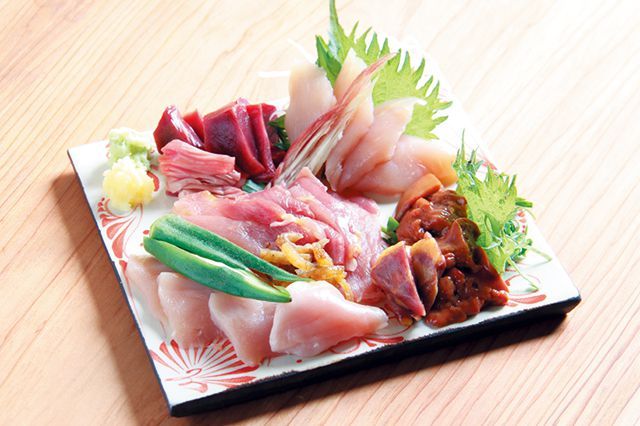 関西「焼き鳥」の名店／くちばしモダン（烏丸）　お造り盛り合わせ 1944円