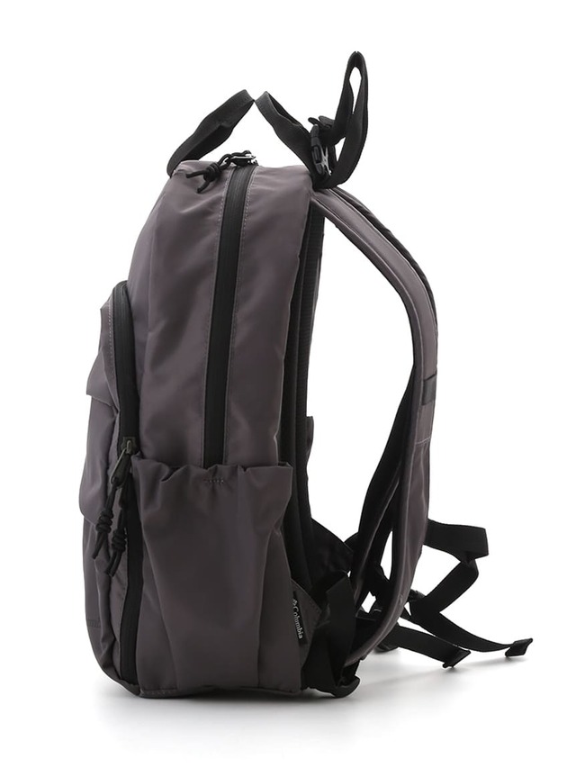 【emmi×コロンビアとの別注バッグ】「Great Smoky Garden™ E. 18L Backpack」サイド