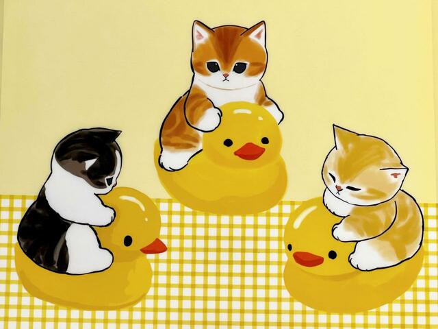 【Seria（セリア）】小さい手でしっかりとアヒルを掴んでいるのがたまりません…！