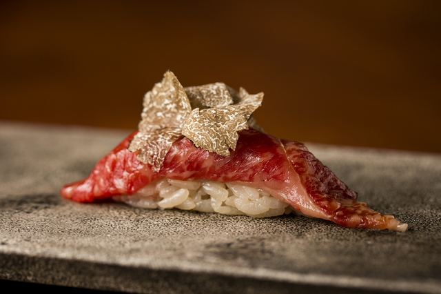 和牛のトリュフ寿司