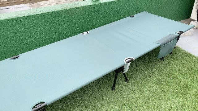 【ワークマン 燃え広がりにくいアルミコット】寝心地をチェック