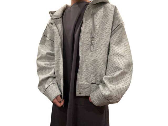 【無印良品　二重編み七分袖ワンピース】カジュアルなパーカーと合わせても良さそうです◎