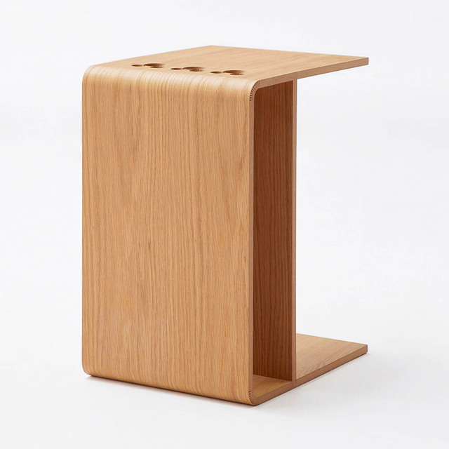 縦にも横にも使えるサイドテーブル「ミッキーモチーフ」 |¥ 21,800 (税込)