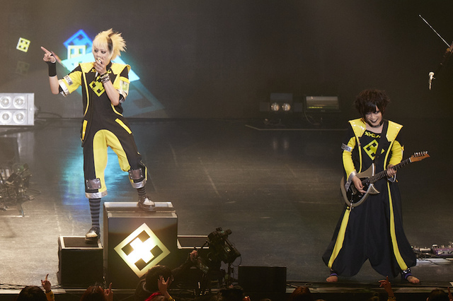 メトロノーム シャラク フクスケ/撮影・tama