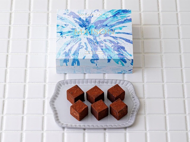 【グランスタ東京「GRANSTA VALENTINE’s DAY 2025」】アロマ生チョコレート MAISON(マスカット) 1箱(16個入) 3,456円/MAISON CACAO(グランスタ東京/1F改札内 吹き抜けエリア)