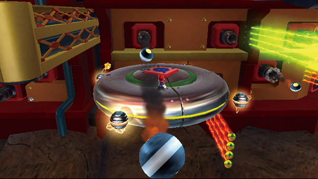 スーパーマリオギャラクシー／「バトルロック ギャラクシー」。飛び交う砲弾や網をくぐり抜けてゴールを目指そう。