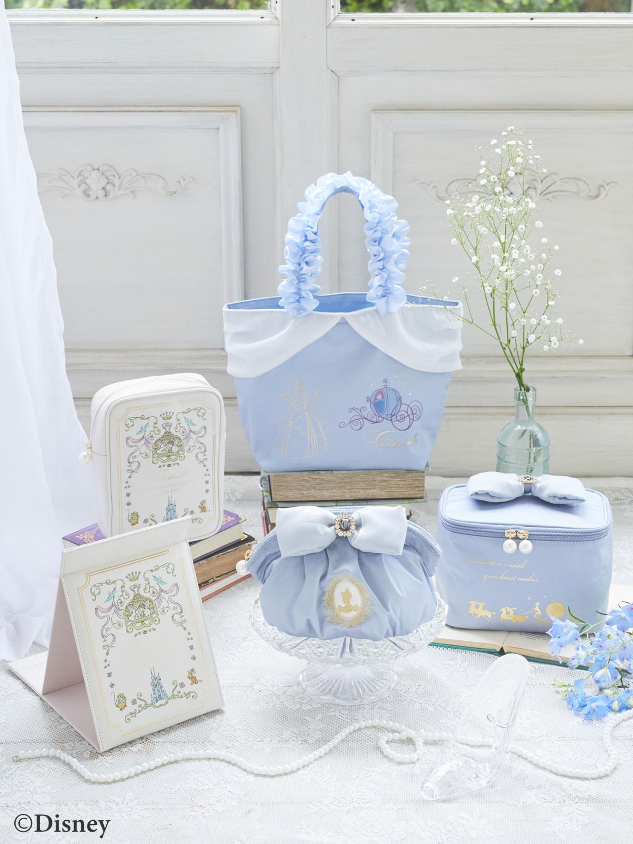 メゾフル】“幸せブルー”が素敵♪「シンデレラ」ドレスモチーフのバッグ