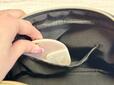 オープンポケットにはミラーをIn。小物を整理しやすい◎