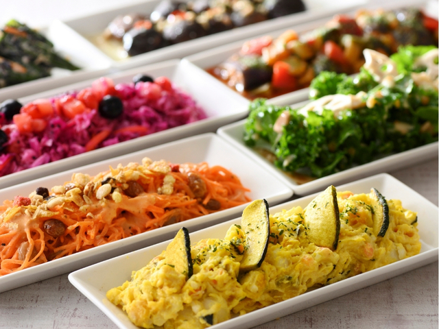 「サラダ」＜期間：2025年5月8日～12月31日＞【【180分で3,500円】テラスで食べ飲み放題♪「ザ ブッフェ ニューマーケット イオンモール広島府中」にお得な食べ飲み放題コースが登場！】