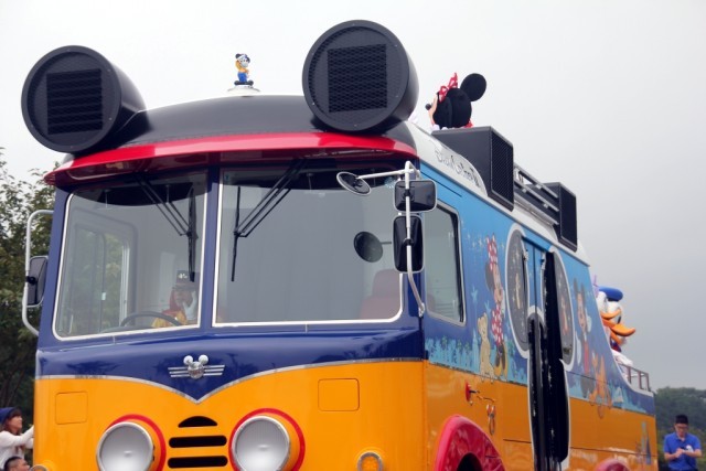 “東京ディズニーリゾート”スペシャルパレード ディズニードリームクルーザーⅡ 正面