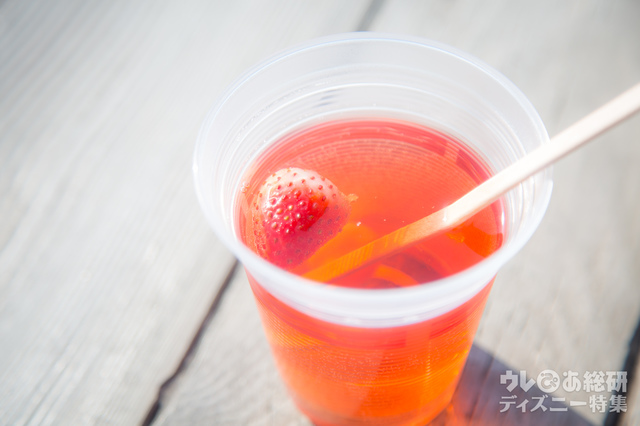  ホットワイン（ロゼ）¥680「バーナクル・ビルズ」｜東京ディズニーシー「クリスマス・ウィッシュ」（2016年）