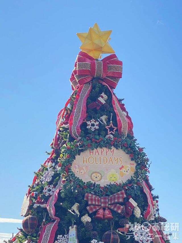 ダッフィーたちのクリスマスツリー