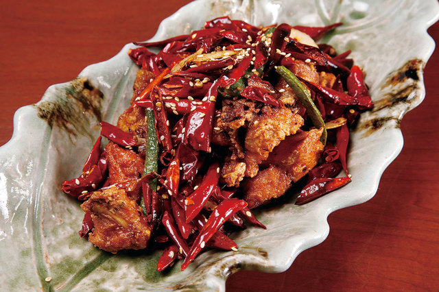 中国四川料理 蜀彩 　辣子鶏　 1500円（税別）