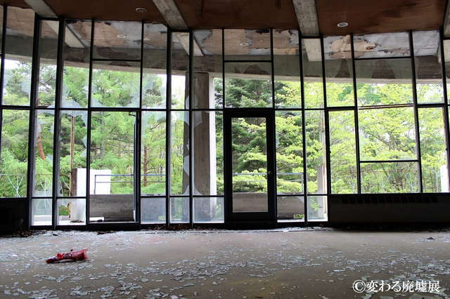 美しき廃墟写真を集めた「廃墟写真展」