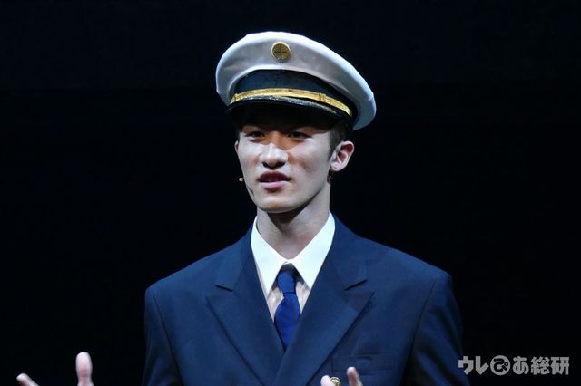 ミュージカル『キャッチ・ミー・イフ・ユー・キャン』フォトコール＆取材会より