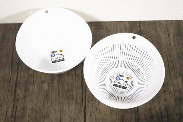 ボウル（ザル）と組み合わせて使えるザル（ボウル） 各248円
