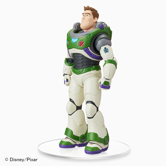 スーパープレミアムフィギュア “バズ・ライトイヤー／アルファ・スーツ”Stand Ver.