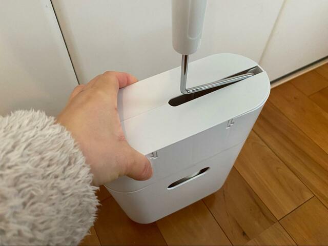 【ニトリ カーペットクリーナー収納】軽くて細いため持ち運び楽々！