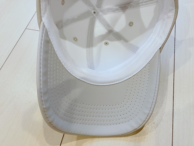 【ワークマン フェイクレザーキャップ】筆者の行った店舗にはカラーはブラック、ベージュ、ブラウン、サイズはM、Lがありました