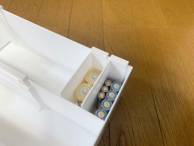 【ニトリ　ハコブNインボックス オフィス】消耗品の在庫に合わせて仕切りを動かすのもおすすめ