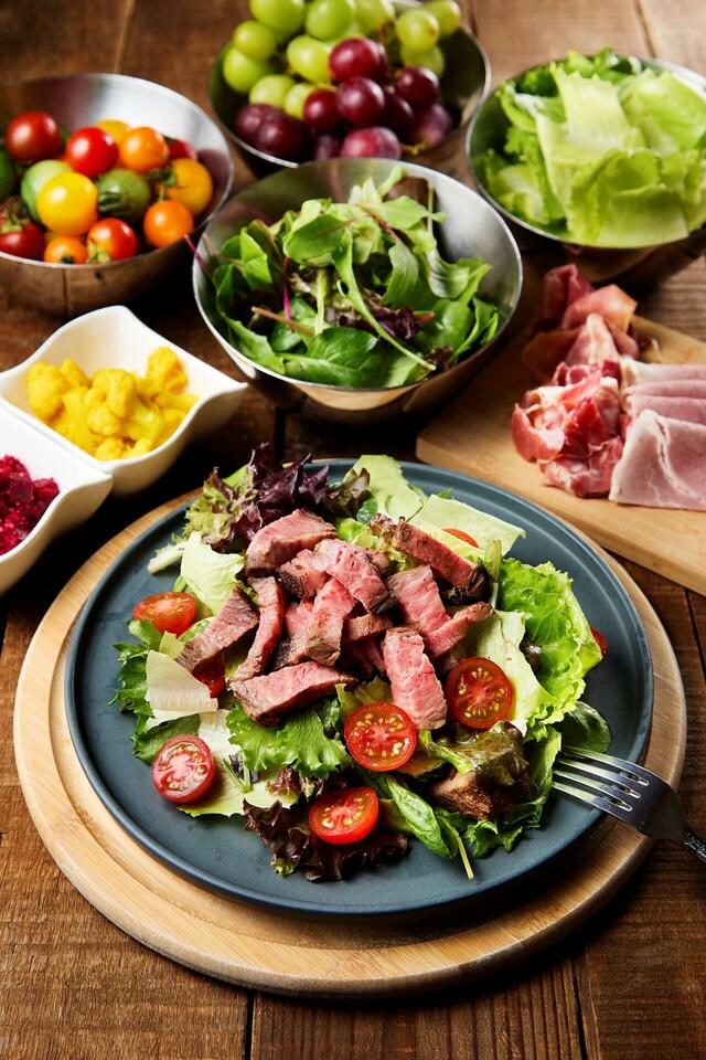 「つながるミートパーティー」＜期間：2025年8月30日～10月31日＞【無限大に肉料理のアレンジが楽しめる“肉々しい“ブッフェ！オリエンタルホテルズ＆リゾーツ4施設で同時開催！】