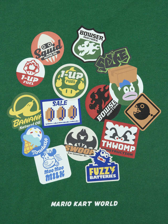 【ユニクロ】「マリオカートワールド UT」XS～4XL 1,990円／『マリオカート ワールド』のゲーム内に登場するステッカーをバックにデザイン