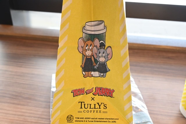 【トムとジェリー×タリーズコーヒー】ショッパーは側面にも注目なんです！