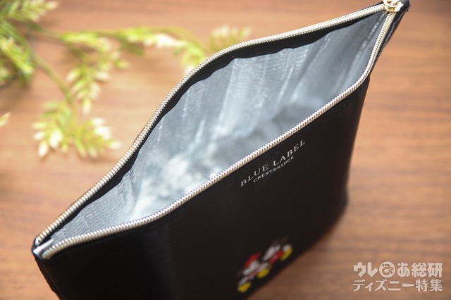 『sweet 2022年5月号』付録／内側にはアルミ加工も施され、保冷保温能力もバッチリ!