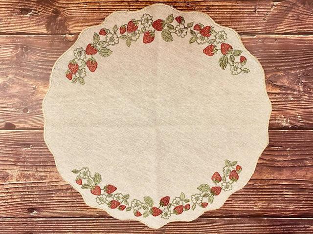 【ナチュラルキッチン】刺繍ランチマット ストロベリー／税込330円