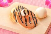 「​​​チョコバナナパンケーキ」＜期間：2026年7月1日～31日＞【目玉は1ピース1,900円超の“究極のスーパーメロンショートケーキ”！ホテルニューオータニ幕張で、とろけるマンゴーや極上メロン、贅沢スイーツが夢の饗宴！】