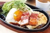 関西ハンバーグの名店／ワインちゃん 瓦・町・路・地（本町）　全部のせハンバーグ定食  1000円