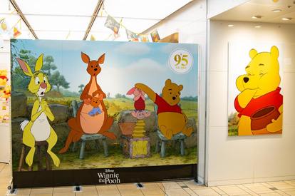 期間限定ショップ】プーさんグッズ1000点以上！“あの表情”もぬいぐるみ