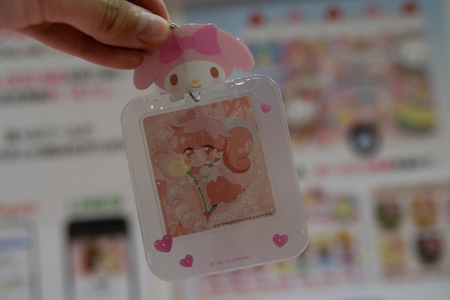 アクリルキーホルダーカバー（3枚入り550円）