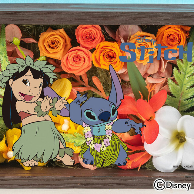 ディズニーフラワーフレームアート「ハワイアン・フラ・デュオ」22,000円｜日比谷花壇『リロ&スティッチ』フラワーギフト