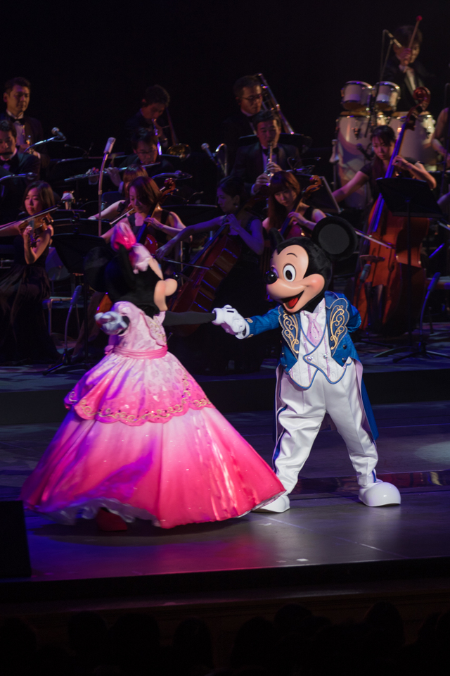 バレンタイン・ナイト 2016 「Love is Wonderful」ミッキーマウス・ミニーマウス 撮影:YOSHI