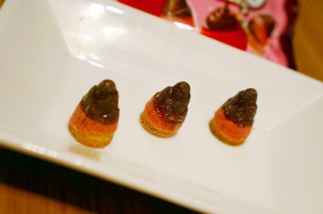 明治　たけのこの里 いちご＆ショコラ　108円