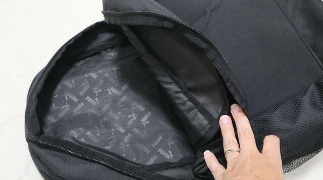 【PUMA Buzz バックパック】内側の素材にも全面PUMAのロゴマークがあしらわれていておしゃれ♪