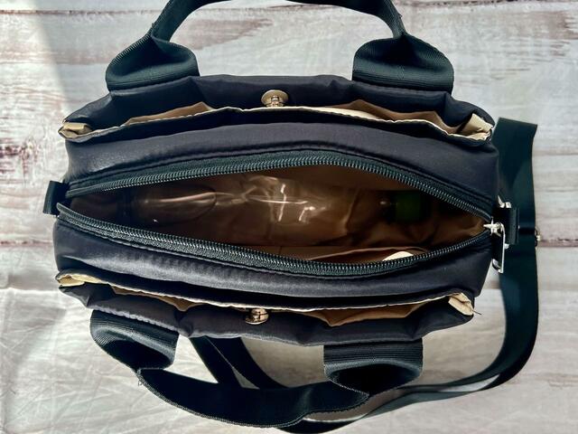 560mlのペットボトルは横に倒せば入るサイズ感