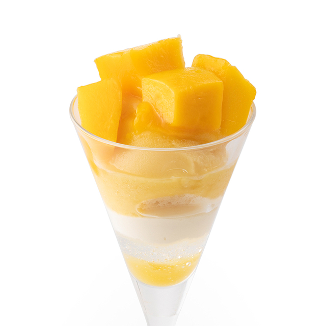 平日時間帯限定メニュー・自家製マンゴーシャーベットのミニパフェ【タカノフルーツティアラ パティスリーティアラ〜Autumn fruits〜】