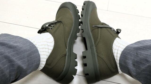 【無印良品　柔らかい中敷を使用した撥水タンクソールシューズ】しっかりホールドされているのに、つま先にはほどよい余裕があります◎