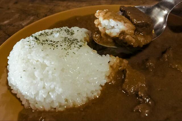 【無印良品 糖質１０ｇ以下のカレー 欧風ビーフカレー】ゴロゴロ入った牛肉が嬉しい