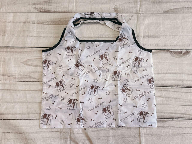 もちろん背面も総柄仕様です